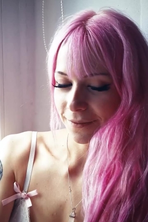 2023-06-17-cosplay-pink-hair-girl-Lilly-in-white-stockings-video